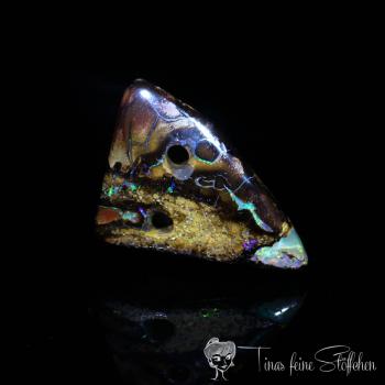 Koroit Boulder Opal Knopf - 15,86ct - 2 Löcher