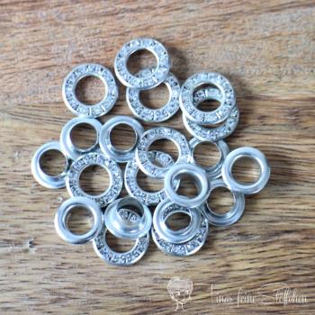 10er Set 6mm silberne Ösen mit Strasssteinen